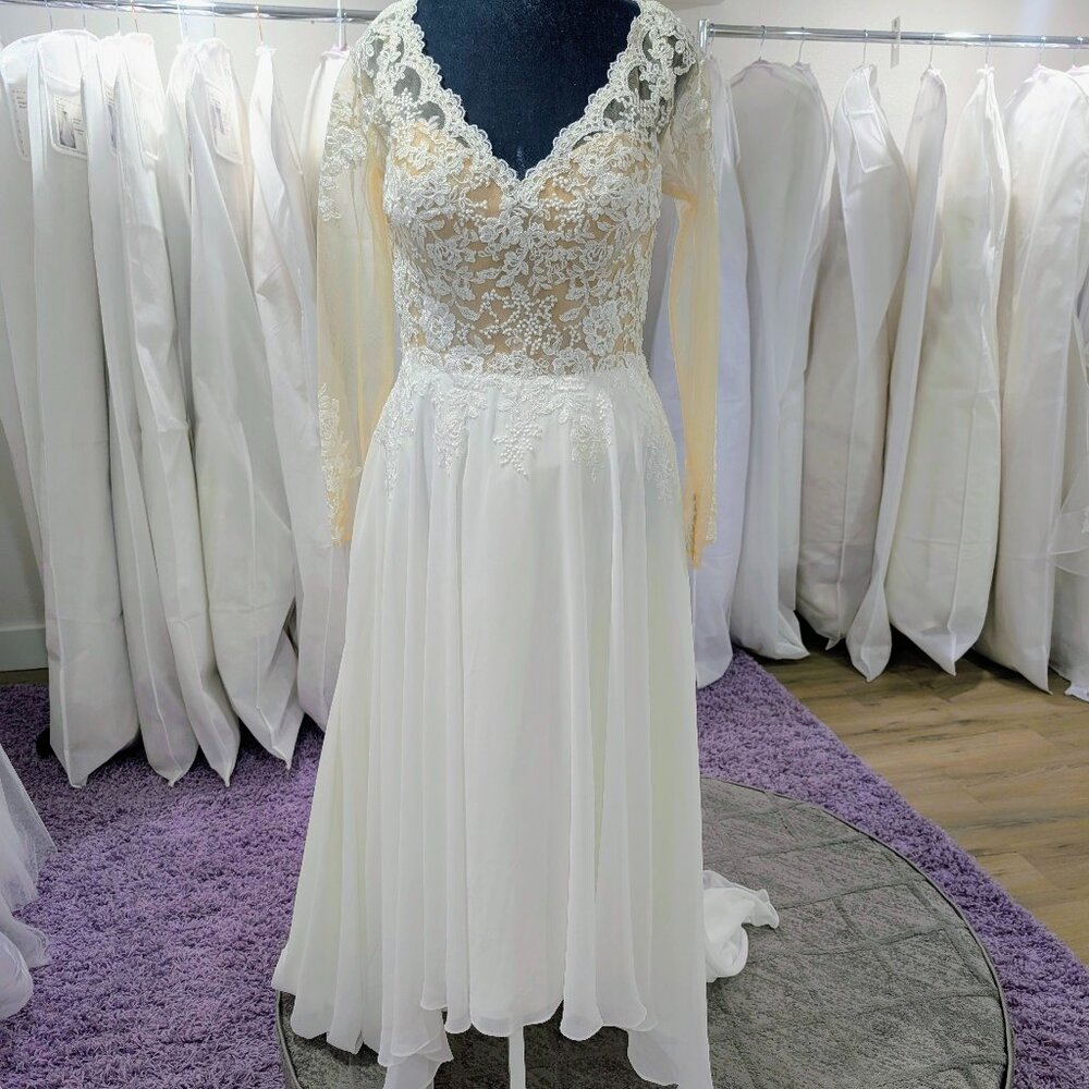 Sweetheart wedding gown size 8